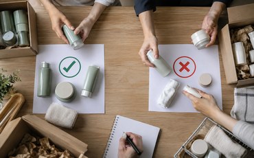 设备视频拍摄碰到叉车通道,机位怎么设才不挡物流